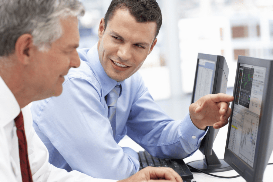 ¿Cómo invierten los inversores?